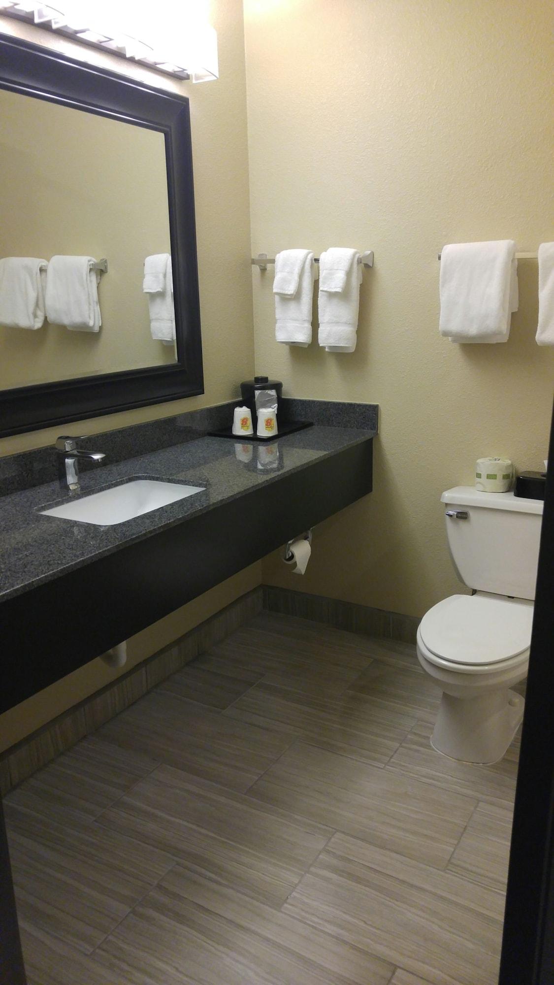 Super 8 By Wyndham Copley Akron Kültér fotó
